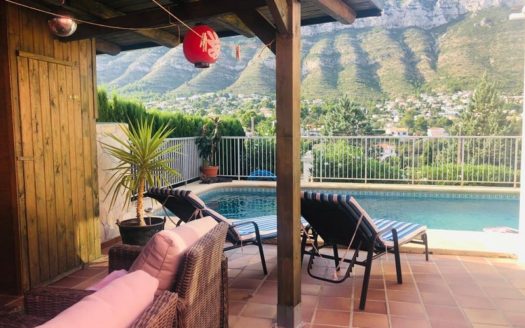 Inmovisi vende chalet con vistas panorámicas al montgó