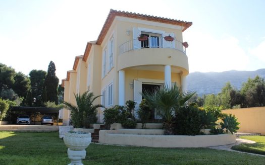 Chalet en venta en Les Rotes/ Las Rotas – Denia