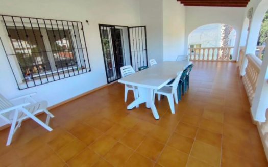 Oportunidad precioso chalet en venta en Denia