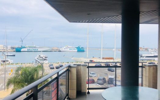 Exclusivo piso con vistas panorámicas en el puerto de Denia