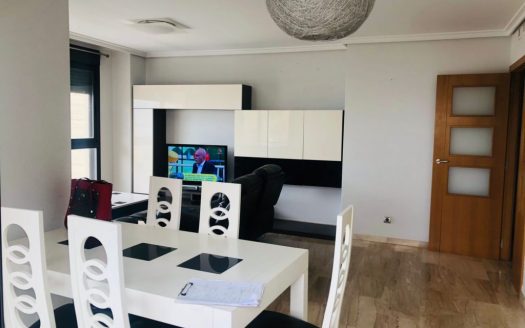 Exclusivo piso con vistas panorámicas en el puerto de Denia