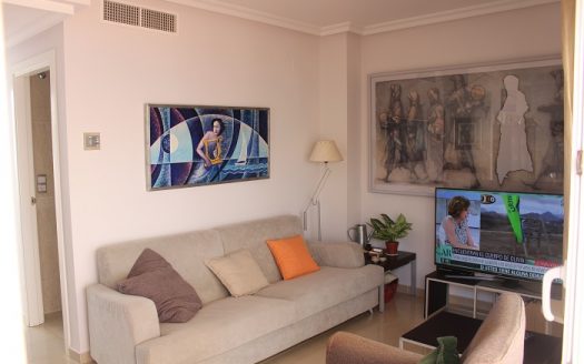 BONITO ÁTICO EN PRIMERA LÍNEA FRONTAL AL MAR EN DENIA